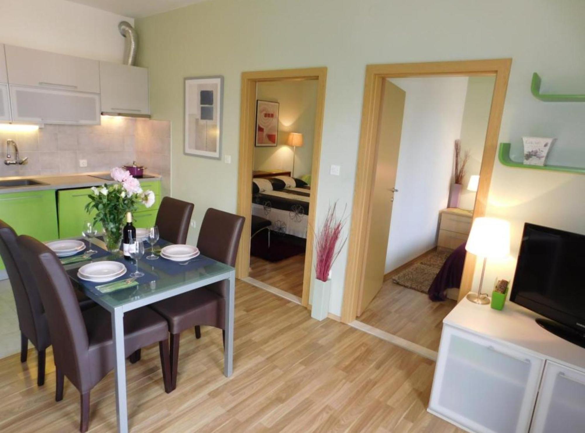פודגורה Apartments Roscic מראה חיצוני תמונה