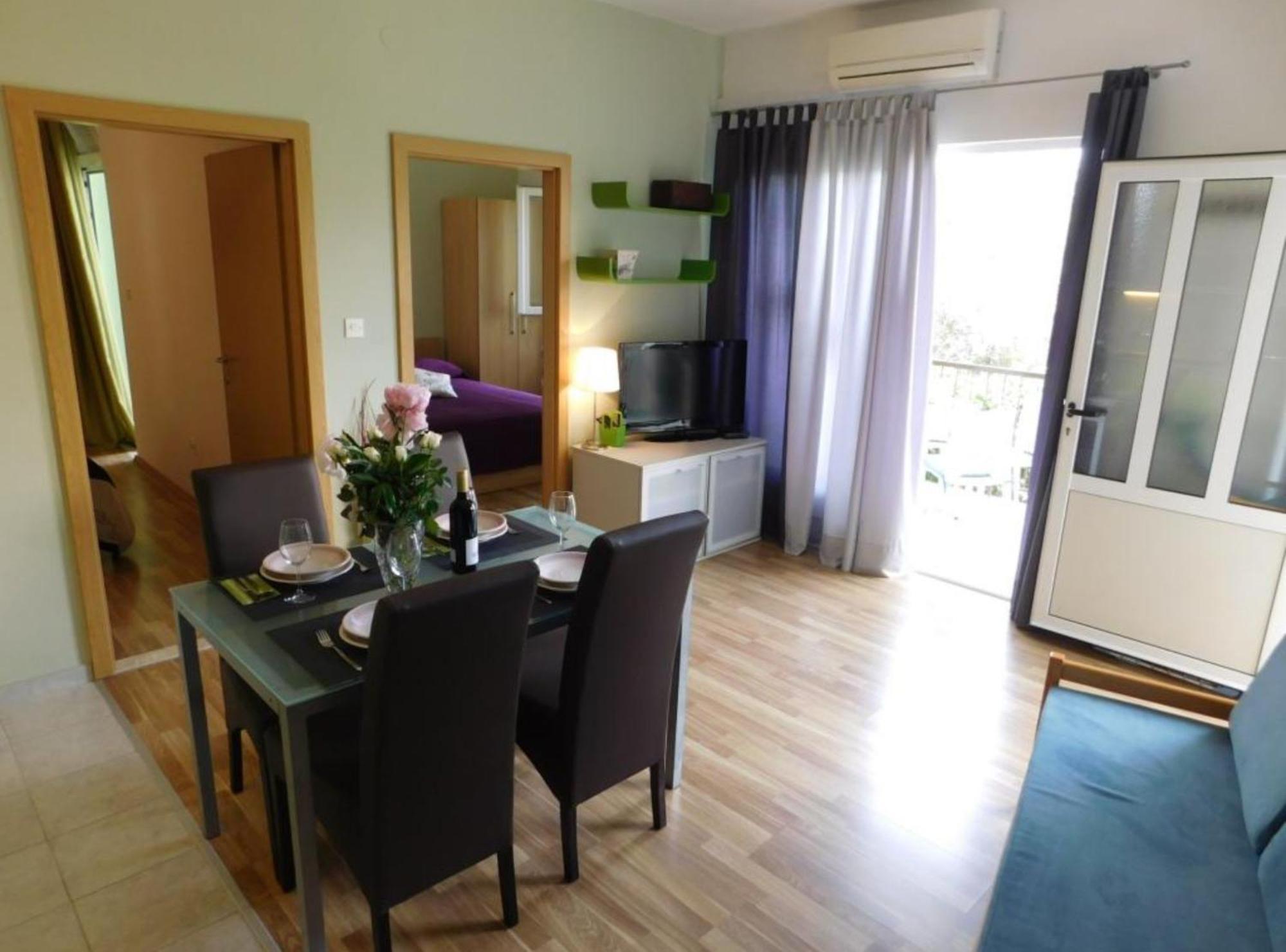 פודגורה Apartments Roscic מראה חיצוני תמונה